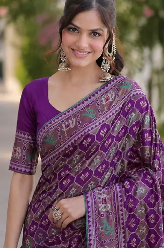 Purple silk blend banarasi saree with unstitched blouse piece