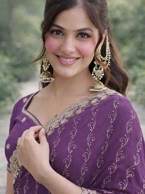 Lavender georgette embroidery saree with unstitched blouse piece 2