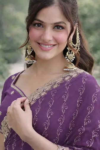 Lavender georgette embroidery saree with unstitched blouse piece