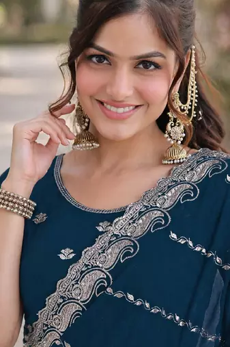 Morpich georgette embroidery saree with unstitched blouse piece