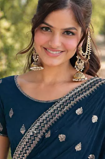 Morpich georgette embroidery saree with unstitched blouse piece