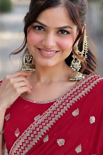 Rani pink georgette embroidery saree with unstitched blouse piece