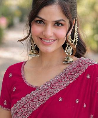 Pink georgette embroidery saree with unstitched blouse piece 2
