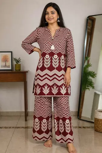 Mahroon malmal cotton printed co ord set