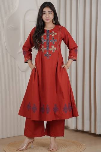 Brick red dhabu cotton a-line kurta set with applique handwork