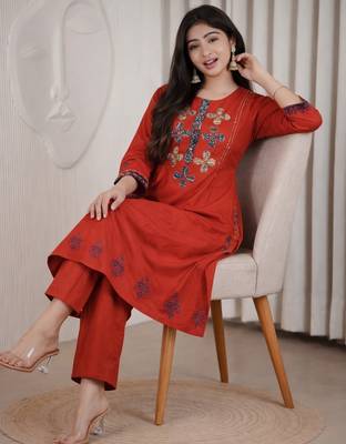 Brick red dhabu cotton a-line kurta set with applique handwork 4