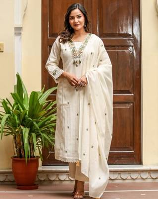 Off white cotton kurta set with green embroidery and dupatta     ethnic wear 2