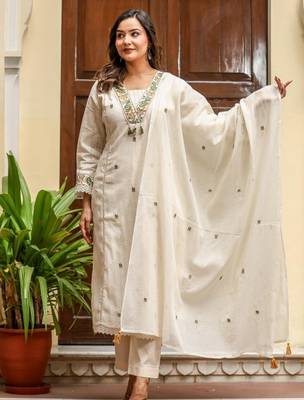 Off white cotton kurta set with green embroidery and dupatta     ethnic wear 3