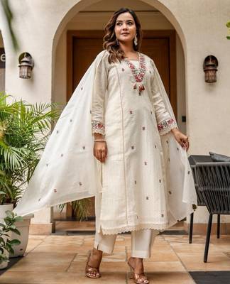 Off white cotton kurta set with red embroidery and dupatta     ethnic wear 1