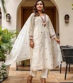 Off white cotton kurta set with red embroidery and dupatta – ethnic wear
