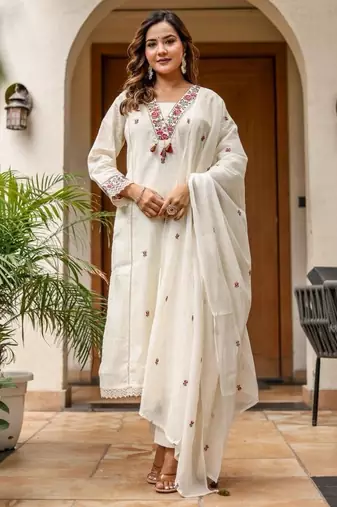 Off white cotton kurta set with red embroidery and dupatta – ethnic wear