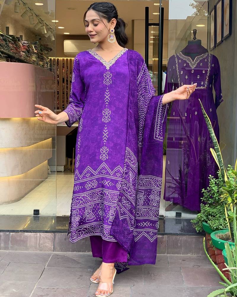 Women's purple french crepe embroidered kurta pant set with chinon dupatta