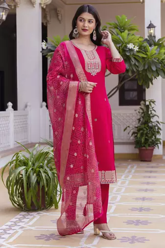 Women's pink viscose chanderi silk kurta pant set with organza dupatta