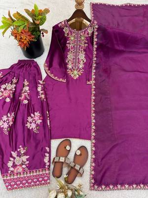 Womens trendy  embroidery thread work kurta set 4
