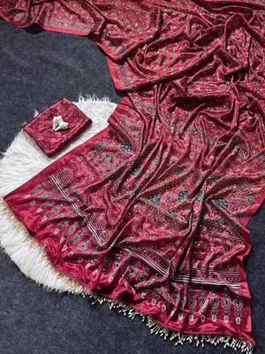 Soft Sartin Fabric Print With Real Mirror Work Saree With Blouse Set  5