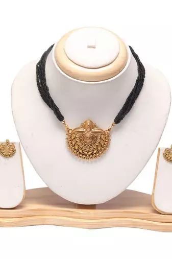Choker mangalstura with earrings online