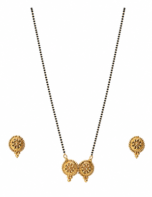 Ethnic earrings and mangalsutra 3