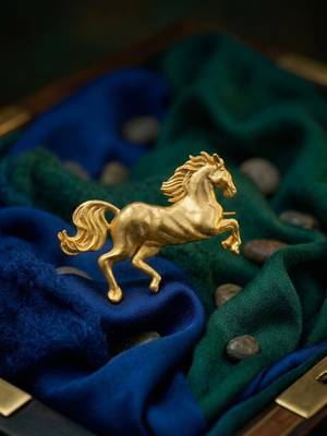 Elegant running horse designer brooch pin for women & men 4
