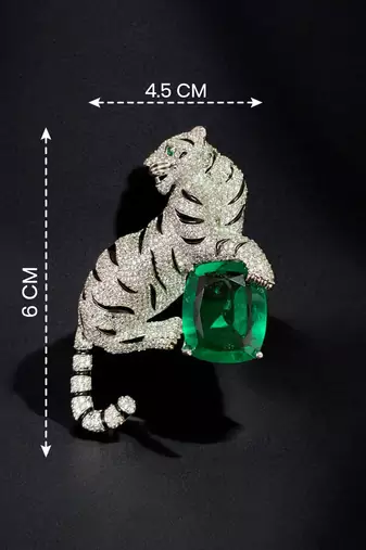 Luxury tiger green stone crystal designer brooch pin for women & men