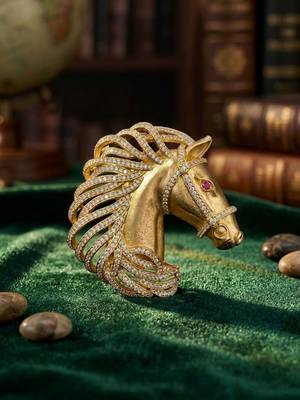 Luxury golden horse head crystal designer brooch pin for women & men 4