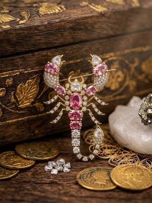 Luxury pink crystal scorpion designer brooch pin for women 4