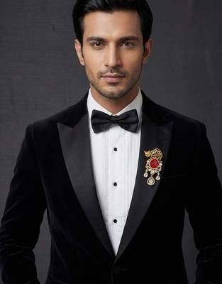 Luxury panther motif gold plated brooch with red stone & kundan drops     designer  pin for women & men 3