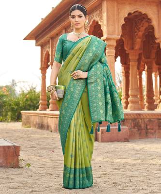 Green soft banarasi silk zari woven saree with blouse 2