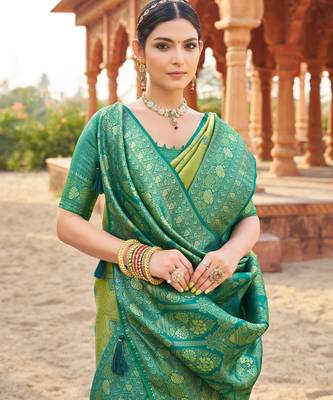 Green soft banarasi silk zari woven saree with blouse 4