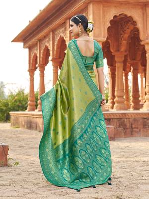 Green soft banarasi silk zari woven saree with blouse 5