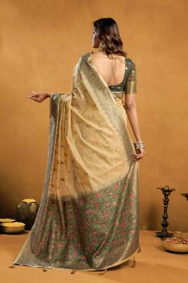 Cream premium spun cotton zari woven saree with blouse 5