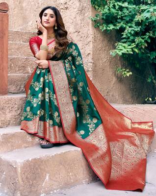 bottle green ethnic silk saree with zari work 2