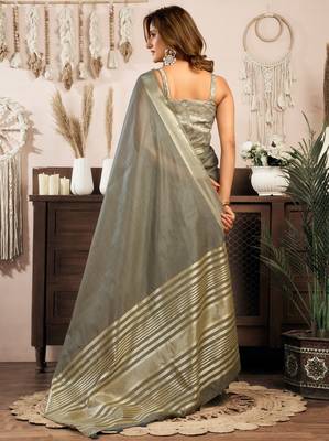 Grey khadi cotton zari woven saree with blouse 5