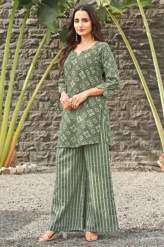 Green geometric print poly cotton fusion wear co-ord set