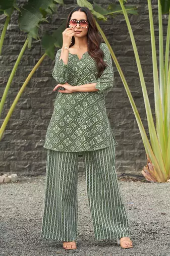 Green geometric print poly cotton fusion wear co-ord set