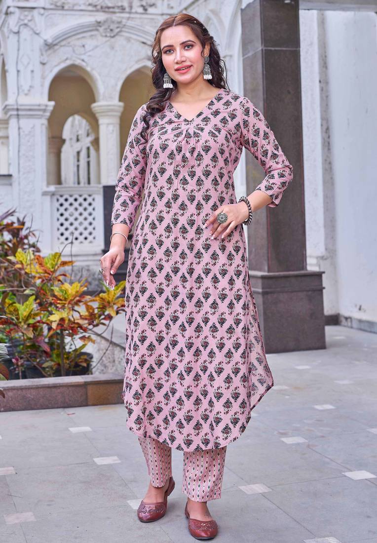 Women mauve floral printed v-neck straight kurta set