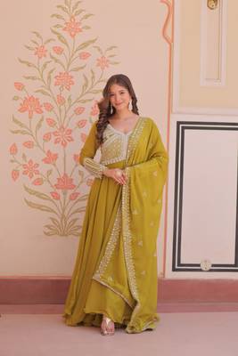 Green Star Georgette With Rich Sequins Coding Beads Embroidered work kurti with dupatta 2