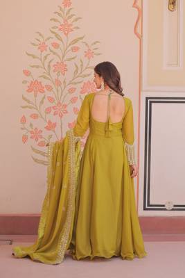 Green Star Georgette With Rich Sequins Coding Beads Embroidered work kurti with dupatta 3