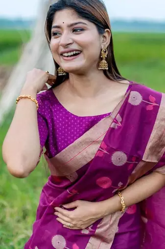 purple linen silk blend jamdani weaving border sarees