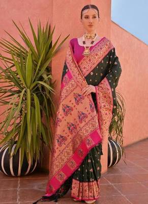dark green banarasi butti weave saree 4