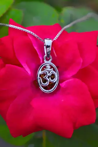 silver om oval design 925 silver pendant