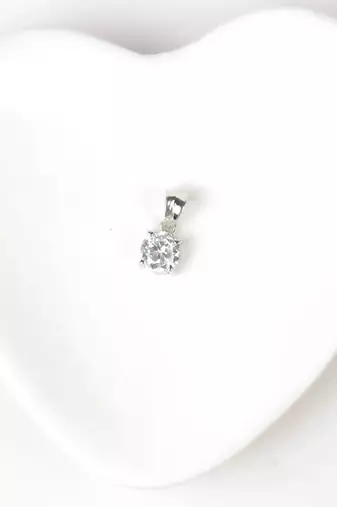 Pure 925 silver 4 prong solitaire pendant for women