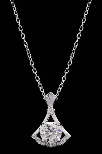 Pure 925 silver axe moissanite pendant for women