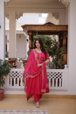 pink embroidered chanderi kurti pant dupatta set 2