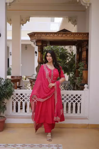 pink embroidered chanderi kurti pant dupatta set