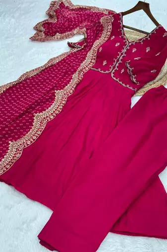 pink embroidered chanderi kurti pant dupatta set