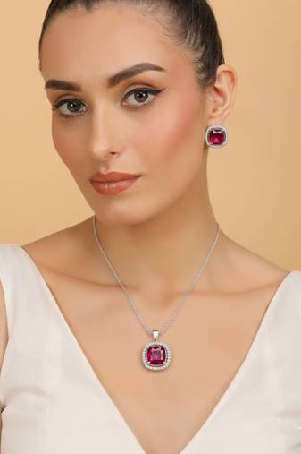 Silver electric RubyRed stone pendant set 