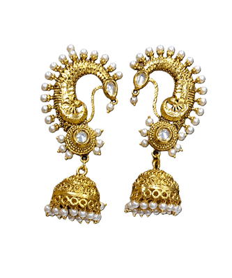 Kundan kaan earrings with pearl chain 2