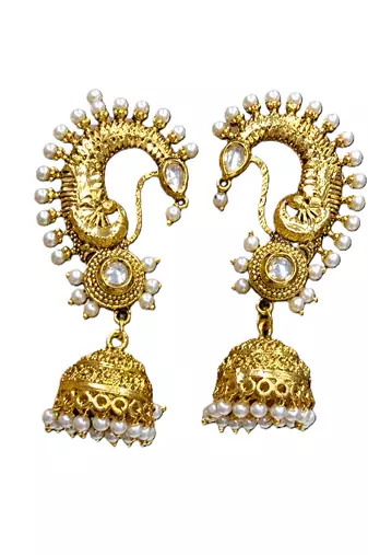 Kundan kaan earrings with pearl chain