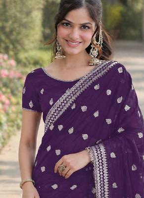 Purple georgette embroidery saree with unstitched blouse piece 2
