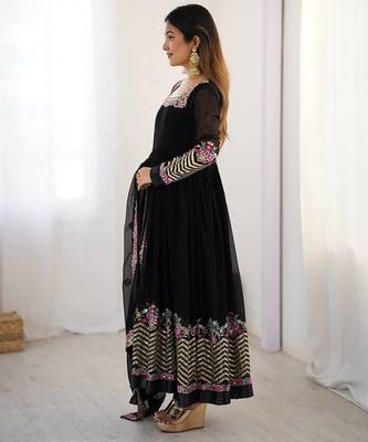 Black Heavy Georgette Anarkali Set with Multi-Thread Sequence Work 2